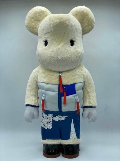 Be@rbrick 

SACAI 1000%, 2017 



Figurine...