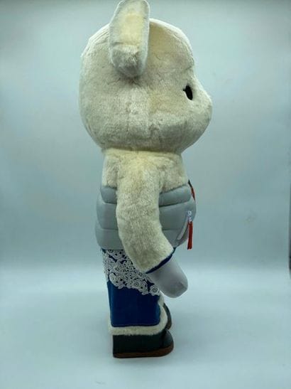 Be@rbrick 

SACAI 1000%, 2017 



Figurine...