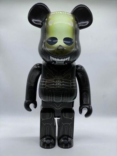 Be@rbrick 

Alien 1000%, 2017



Figurine...