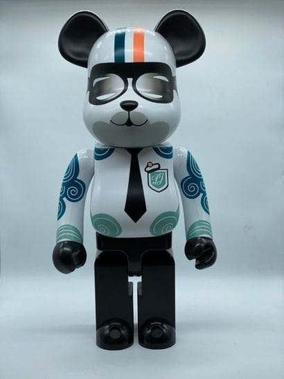 Be@rbrick 

Paul & Joe 1000%, 2009



Figurine...