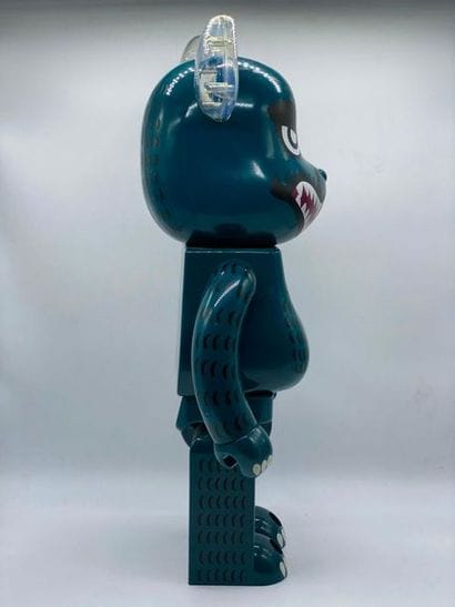 Be@rbrick 

Godzilla 1000%, 2014 



Figurine...