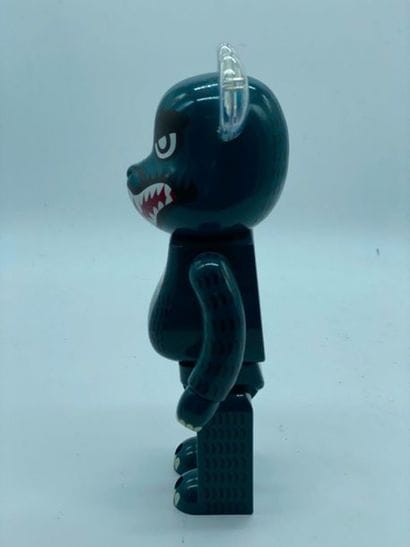 Be@rbrick 

Godzilla 400%, 2015



Figurine...