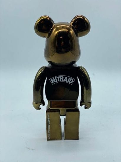 Be@rbrick 

Nitraid (Black) 400%, 2008



Figurine...