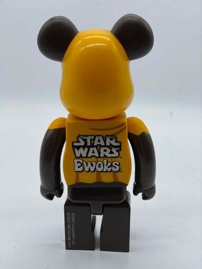 Be@rbrick 

Star Wars Ewok ™ 400%, 2008



Figurine...