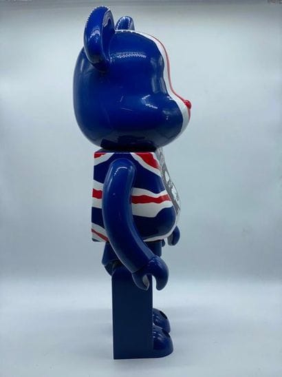 Be@rbrick 

Sex Pistols : God Save the Queen...