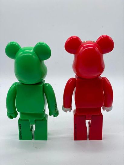 Be@rbrick 

Gachapin & Mook 400%, 2008



Set...