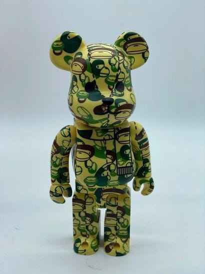 Be@rbrick X Bape 

Play Milo Camo 400%, 2007



Figurine...