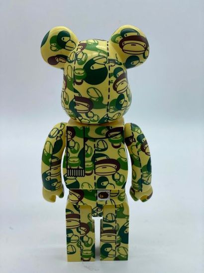 Be@rbrick X Bape 

Play Milo Camo 400%, 2007



Figurine...
