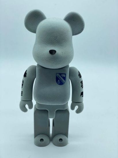Be@rbrick 

LoopWheeler 400%, 2009 



Figurine...