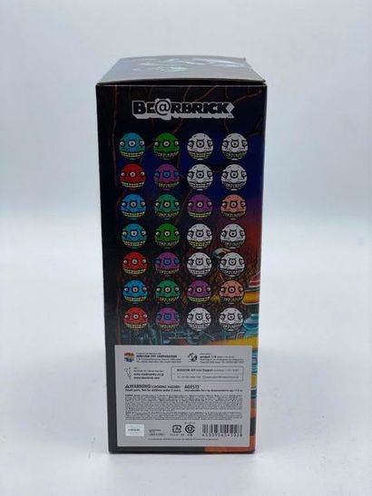 Be@rbrick 

Nagnagnag 400% 



Figurine en...