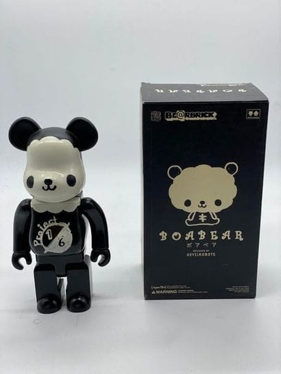 Be@rbrick 

BoaBear 400%, 2009



Figurine...
