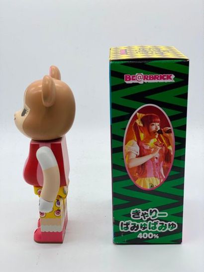 Be@rbrick 

Kyary Pamyu Pamyu 400%, 2012...