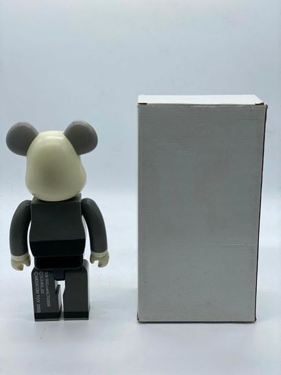 Be@rbrick X KAWS

Companion (Grey) 400%,...