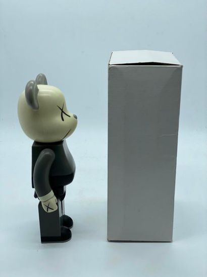 Be@rbrick X KAWS

Companion (Grey) 400%,...