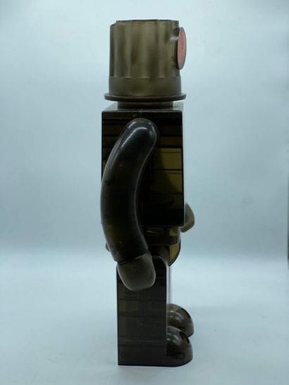 Kubrick X Stash

Stash (Black) 1000%, 2002/2003



Figurine...