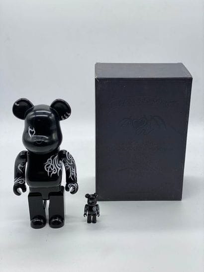 Be@rbrick 

Jwyed 400% et 100%, 2010 



Figurine...