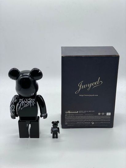 Be@rbrick 

Jwyed 400% et 100%, 2010 



Figurine...