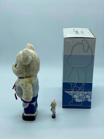 Be@rbrick 

SACAI 400% + 100%, 2017 



Figurine...