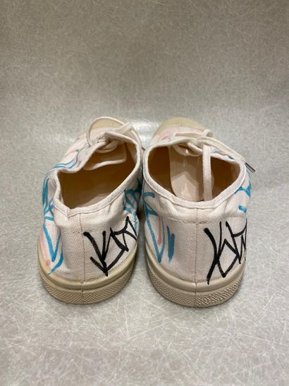 
JONONE X BENSIMON

Paire de tennis blanche...