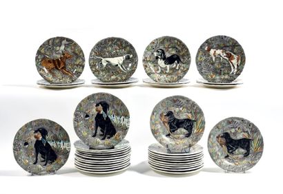 Part of service in fine earthenware of Gien...