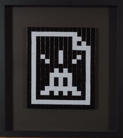 INVADER (Français, né en 1969)
Retinal, 2008

Carreaux...