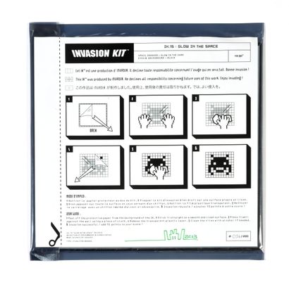 INVADER (Français, né en 1969)
Invasion Kit...