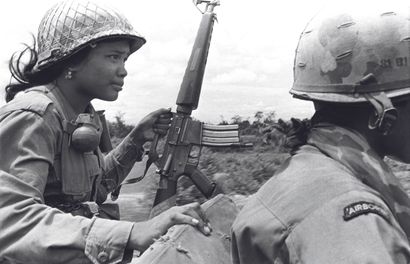 AFP - Ennio IACOBUCCI

Woman soldier of the...