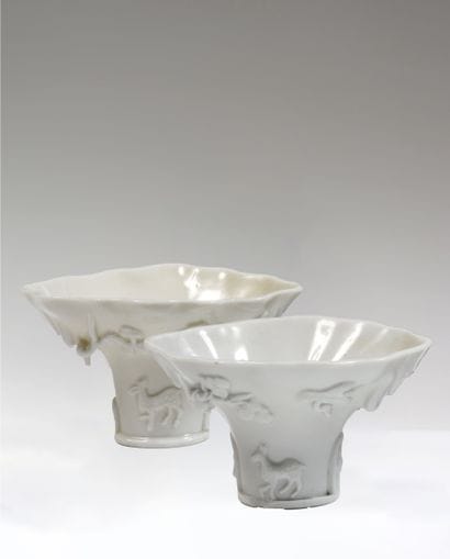 
Chine

Deux coupes libatoires en porcelaine...