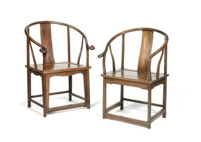 
Paire de fauteuils en bois
