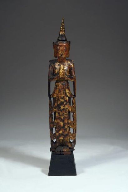 
Importante statue en bois laqué, représentant...