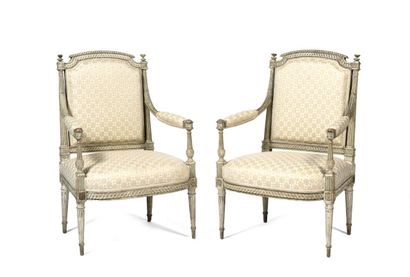 Paire de fauteuils à dossier plat en hêtre...