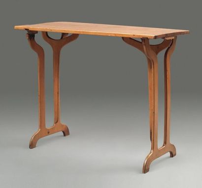 THONET, vers 1900
Table de salon, pliante...