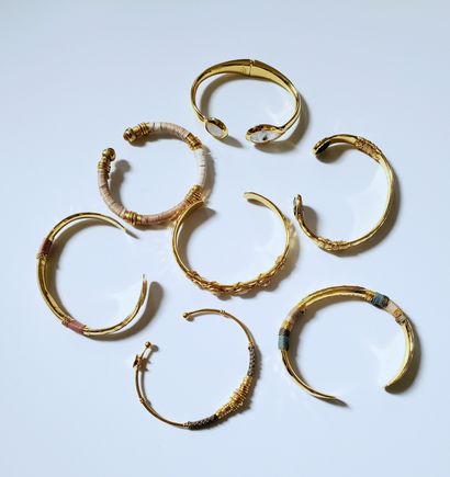 GAS BIJOUX
Lot of 7 fancy bangles
A silver-plated...