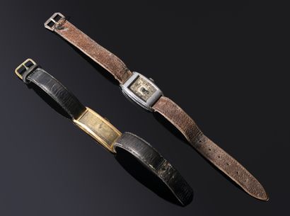 BRACELET MONTRE rectangular in chased yellow...