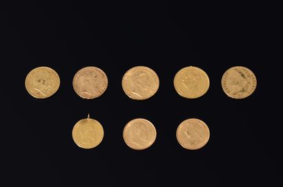 Set of 8 yellow gold coins including :
-...