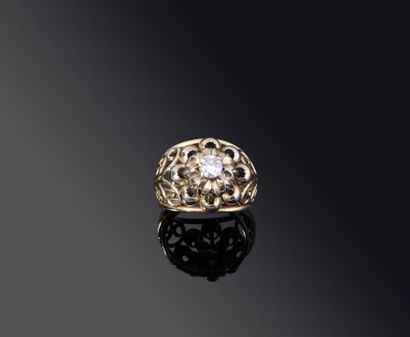 Openwork platinum (950‰) and white gold (750‰)...