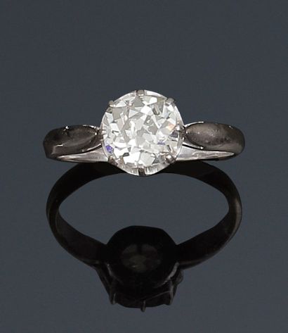 Platinum (min. 800‰) and white gold (750‰)...