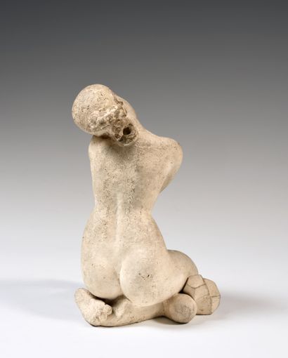 LA GRIFFAUL

Femme agenouillée

Sculpture...