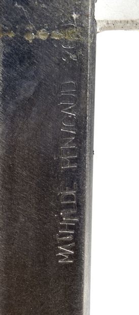 Mathilde PENICAUD (né en 1981)
Table basse...