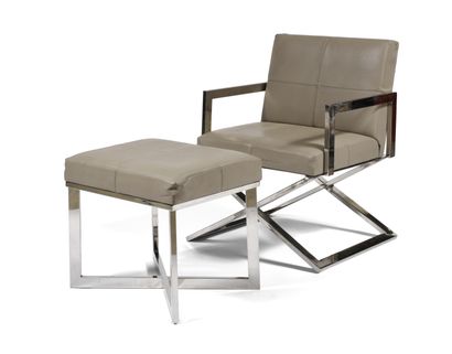 Fauteuil et son ottoman en métal chromé a...