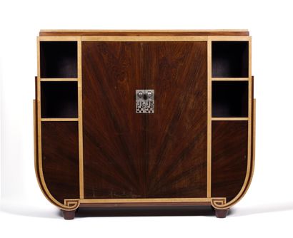 Louis MAJORELLE (1859-1926)
Meuble de rangement,...