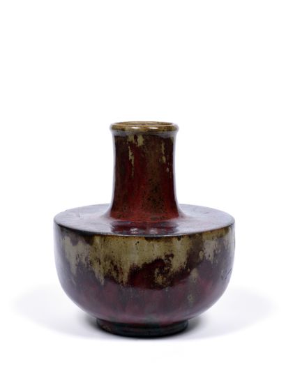 DALPAYRAT
Vase en grès émaillé, signé au...