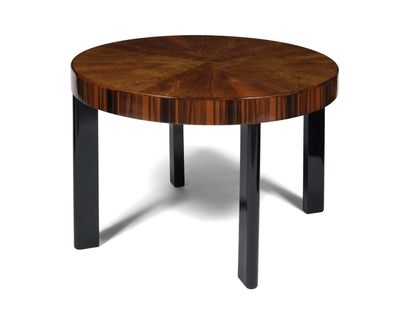 Table basse ronde
le plateau en bois de placage...