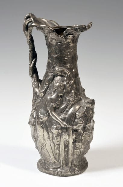 Henri HUPPE (1855- )
Pichet en étain à une...