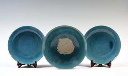 Chine
Trois coupes circulaires en biscuit...