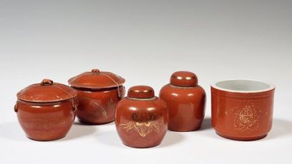 Chine
Paire de petits pots à gingembre couverts,...