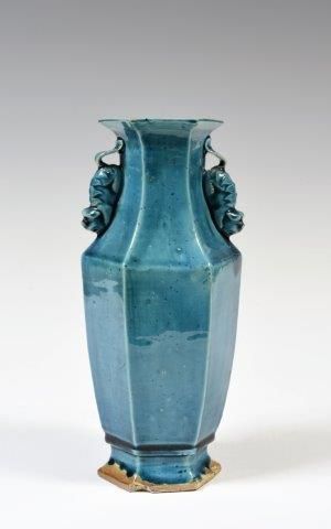 Chine
Vase balustre hexagonal en biscuit...