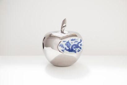 LI LIHONG (Chinois, né en 1974)
Apple China-...