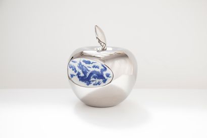 LI LIHONG (Chinois, né en 1974)
Apple China-...