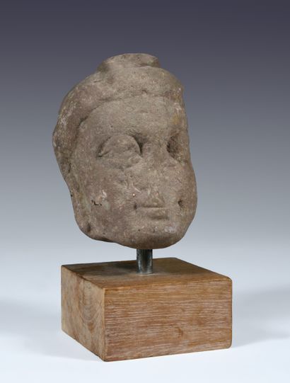 Buddha head
India, Kushan period, circa 2nd-4th...